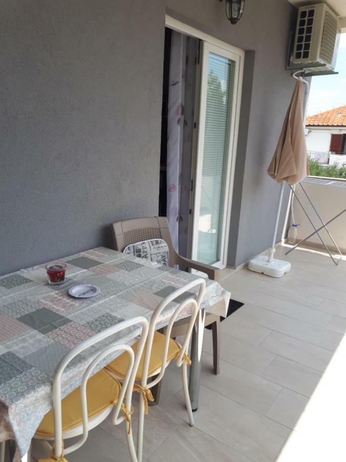 Apartmani Korina Stari Grad Kültér fotó