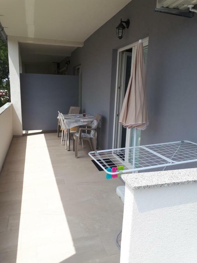 Apartmani Korina Stari Grad Kültér fotó