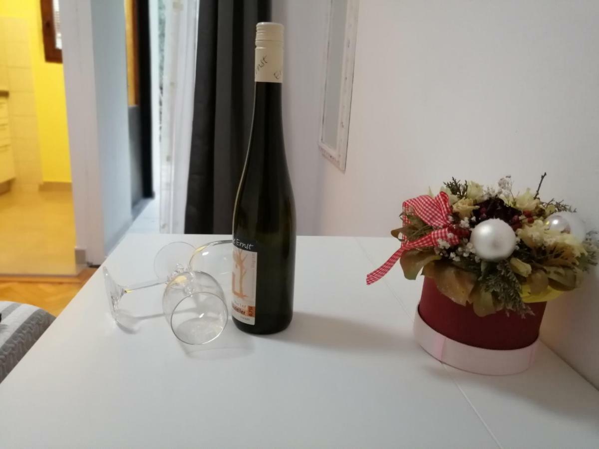 Apartmani Korina Stari Grad Kültér fotó