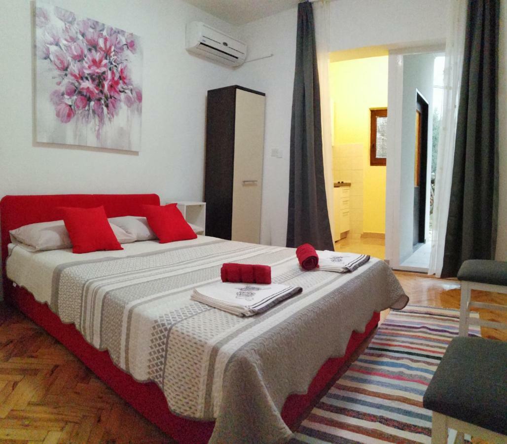 Apartmani Korina Stari Grad Kültér fotó